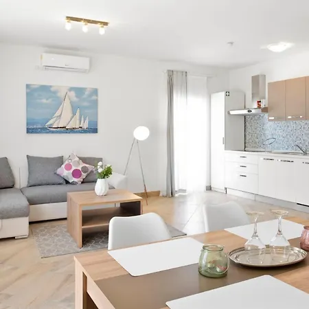 Aaa Anic Amazing Deluxe Appartement Split