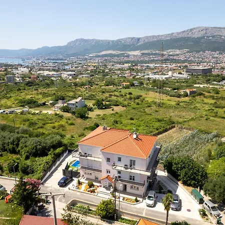 Aaa Anic Amazing Deluxe Appartement
