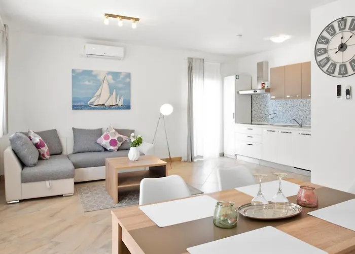 Aaa Anic Amazing Deluxe Appartement Split