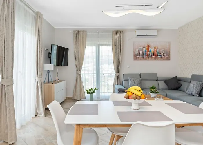 Aaa Anic Amazing Deluxe Appartement Split
