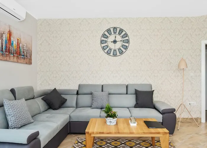 Aaa Anic Amazing Deluxe Appartement Split